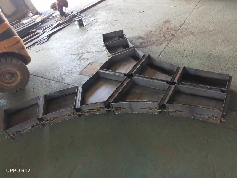 現澆拱形護坡模具制作生產詳情